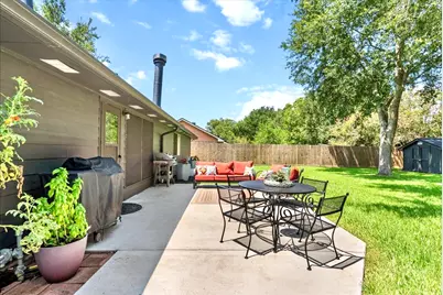 904 Sandringham Drive, Friendswood, TX 77546 - Photo 6