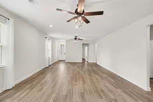 728 Fallen Hemlock Ct, Conroe, TX 77304 - Photo 8
