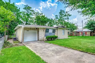 4440 Castor St, Houston, TX 77022 - Photo 1