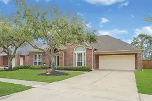 11309 Gladewater Dr, Pearland, TX 77584 - Photo 2