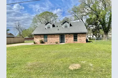 509 Dwyer Street, Angleton, TX 77515 - Photo 2