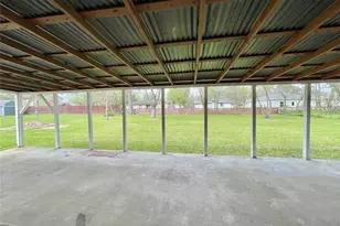 509 Dwyer St, Angleton, TX 77515 - Photo 28