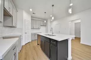 1832 Rory Christine Dr, Rosharon, TX 77583 - Photo 4