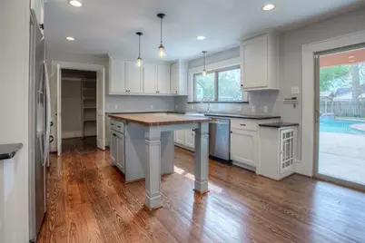 2010 Avenue N 1/2, Huntsville, TX 77340 - Photo 10