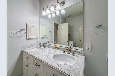 6023 Indian Creek, Missouri City, TX 77459 - Photo 10