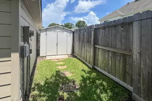 7202 Starbridge Dr, Houston, TX 77095 - Photo 48