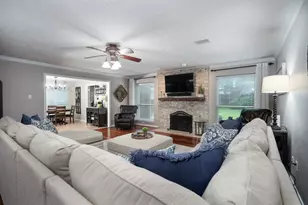 7202 Starbridge Dr, Houston, TX 77095 - Photo 6