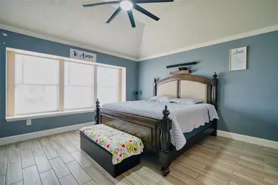 1527 Country Club Cove Dr, Baytown, TX 77521 - Photo 14