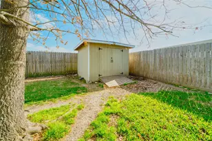 1527 Country Club Cove Dr, Baytown, TX 77521 - Photo 30