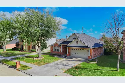 1527 Country Club Cove Dr, Baytown, TX 77521 - Photo 24
