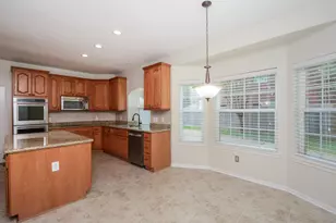 705 Eagle Lakes Dr, Friendswood, TX 77546 - Photo 12