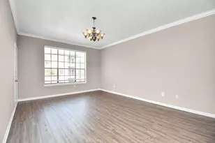 2255 Braeswood Park Dr, Houston, TX 77030 - Photo 8
