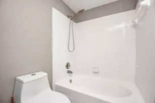 2255 Braeswood Park Dr, Houston, TX 77030 - Photo 24
