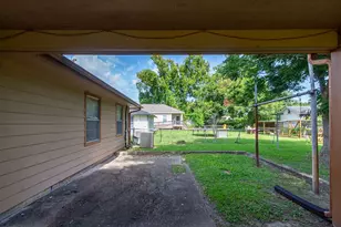 8002 Richland Dr, Houston, TX 77028 - Photo 24
