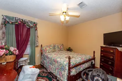 8002 Richland Drive, Houston, TX 77028 - Photo 18