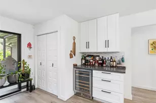 1754 Conrad Sauer Dr, Houston, TX 77043 - Photo 10