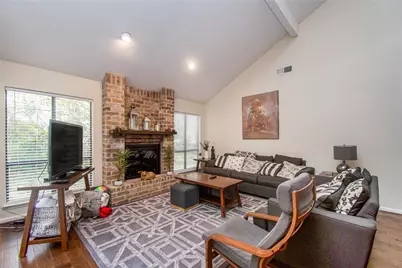 26 Memory Lane, The Woodlands, TX 77380 - Photo 2