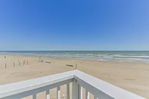17812 Vera Cruz Blvd, Galveston, TX 77554 - Photo 2