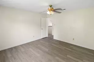 6606 Grand Haven Dr, Houston, TX 77088 - Photo 32