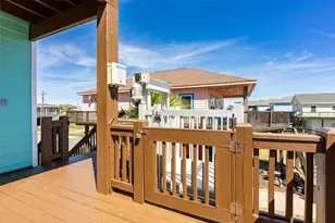 110 Ocean View Dr, Port Bolivar, TX 77650 - Photo 4