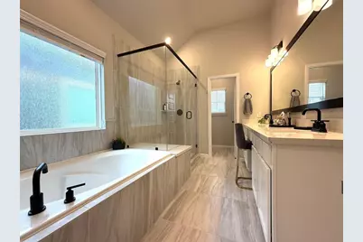 5614 Green Rise Lane, Houston, TX 77091 - Photo 12