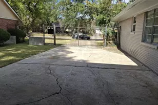 7807 Bellerive Dr Dr, Houston, TX 77036 - Photo 44