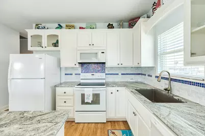 516 Treaty Drive, Surfside Beach, TX 77541 - Photo 22