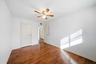11002 Hammerly Blvd, Houston, TX 77043 - Photo 18