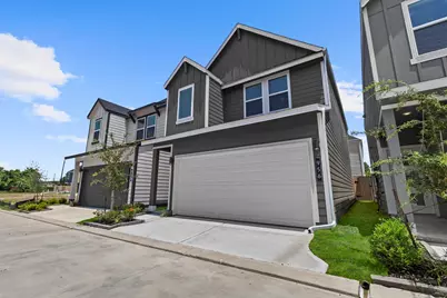 956 Green Vines Lane, Houston, TX 77091 - Photo 1