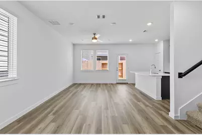 956 Green Vines Lane, Houston, TX 77091 - Photo 6