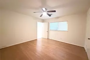 9706 Crestdale Cir, Houston, TX 77080 - Photo 12