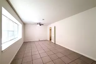 9706 Crestdale Cir, Houston, TX 77080 - Photo 8