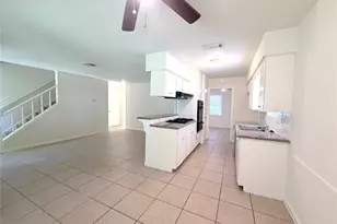 9706 Crestdale Cir, Houston, TX 77080 - Photo 6
