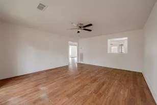 934 Goldfinch Ave, Sugar Land, TX 77478 - Photo 18