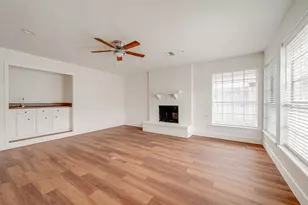 934 Goldfinch Ave, Sugar Land, TX 77478 - Photo 16