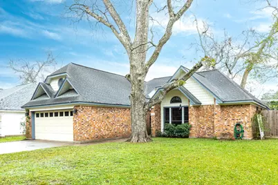 214 Zinnia Street, Lake Jackson, TX 77566 - Photo 1