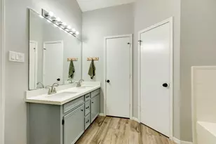 214 Zinnia St, Lake Jackson, TX 77566 - Photo 18