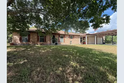 409 Lee Avenue, Anahuac, TX 77514 - Photo 2