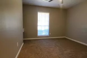 2010 S Palm Ct, Pasadena, TX 77502 - Photo 10