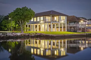 2002 Cove Park Dr, Kemah, TX 77565 - Photo 2