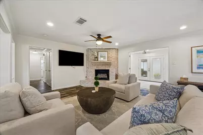 1801 Lazy Creek Lane, Pearland, TX 77581 - Photo 4