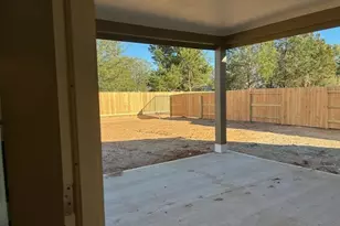 361 Covey Ln, Sealy, TX 77474 - Photo 8