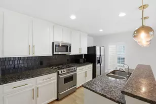 1714 W Webster St, Houston, TX 77019 - Photo 22