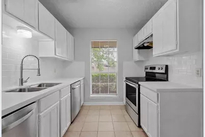 13909 Plantation Valley Drive, Houston, TX 77083 - Photo 12