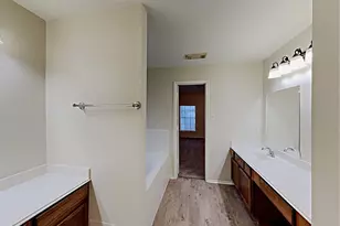 9818 Golden Prairie Ln, Houston, TX 77086 - Photo 12