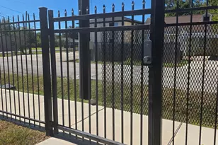 7823 Gladstone St, Houston, TX 77051 - Photo 2