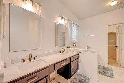 2015 Holly Glade Lane, Sugar Land, TX 77498 - Photo 18