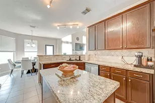 2015 Holly Glade Ln, Sugar Land, TX 77498 - Photo 14