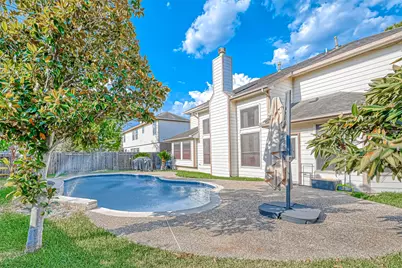 2015 Holly Glade Lane, Sugar Land, TX 77498 - Photo 34