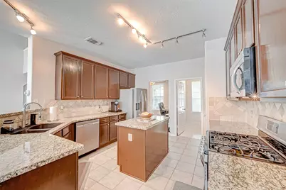 2015 Holly Glade Lane, Sugar Land, TX 77498 - Photo 14